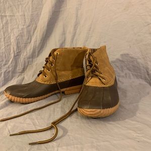 Duck boots